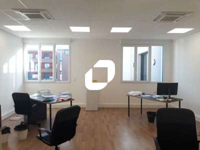A louer Bureaux 80m² Noisy le grand