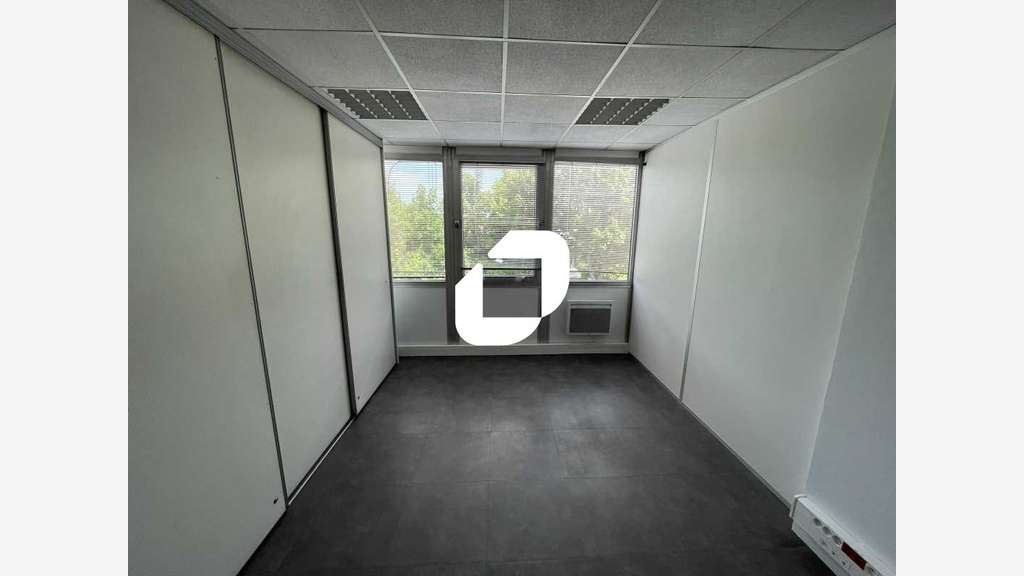 A louer Bureaux 200m² Noisy le grand