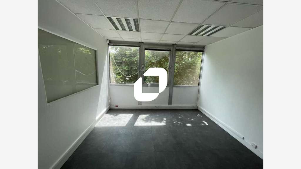 A louer Bureaux 200m² Noisy le grand