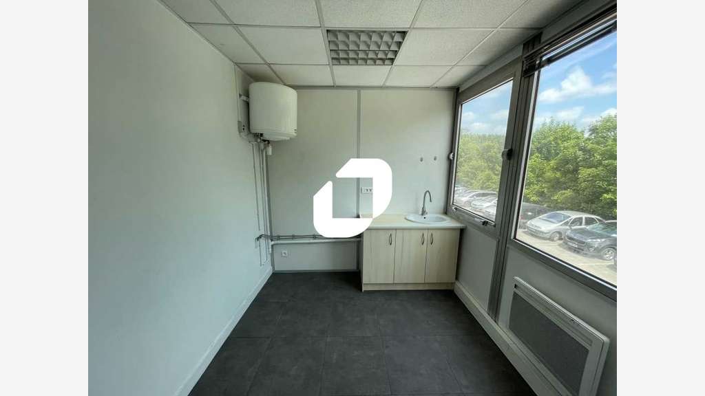 A louer Bureaux 200m² Noisy le grand