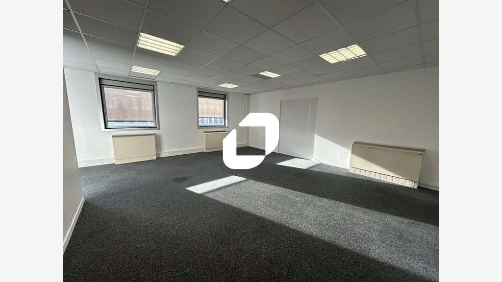 A louer Bureaux 97m² Noisy le grand