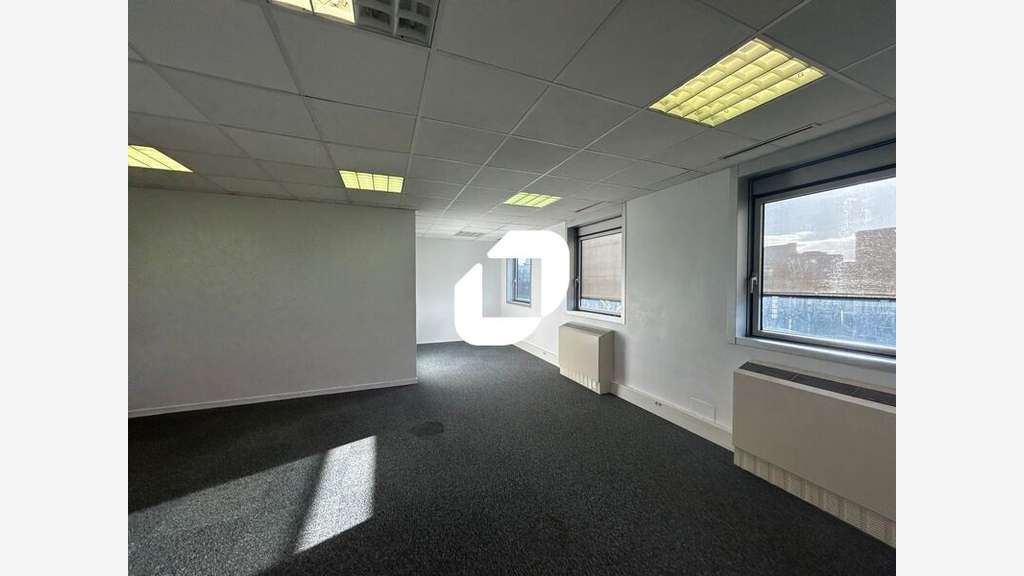 A louer Bureaux 97m² Noisy le grand