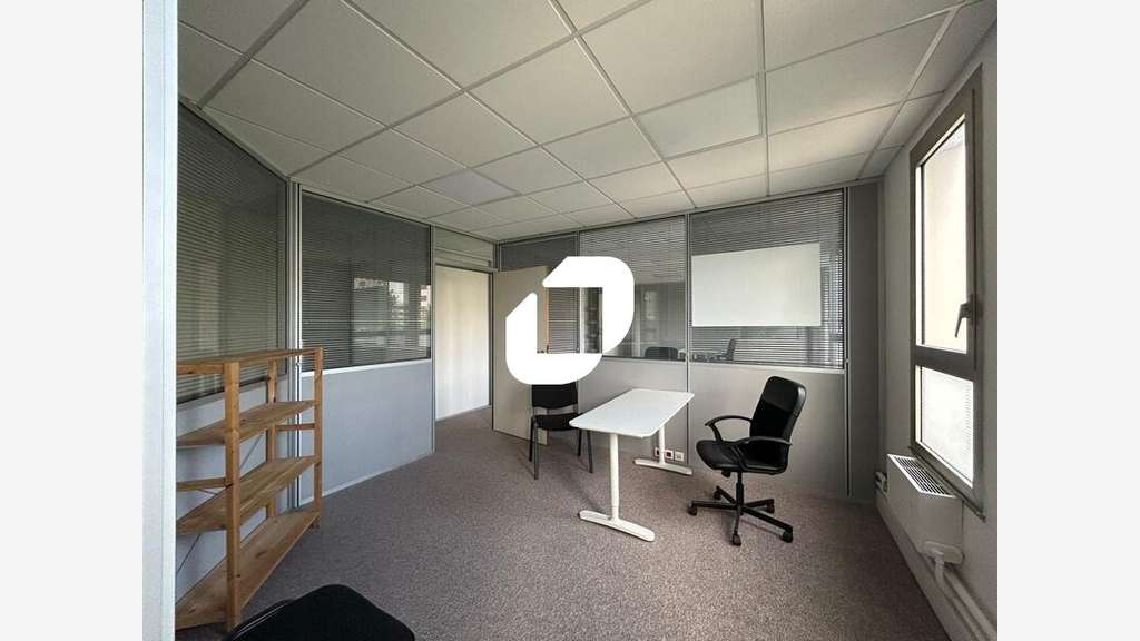 A louer Bureaux 103m² Noisy le grand