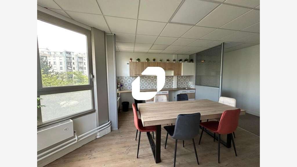 A louer Bureaux 103m² Noisy le grand