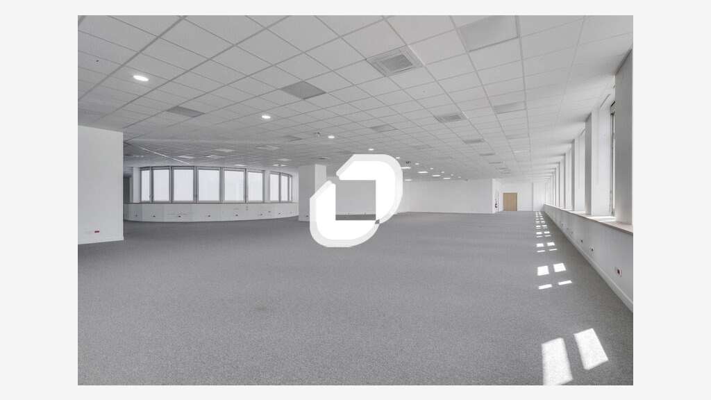 A louer Bureaux 2321m² Noisy le grand