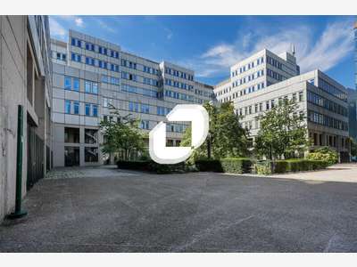 A louer Bureaux 2321m² Noisy le grand
