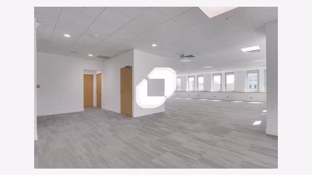 A louer Bureaux 956m² Noisy le grand