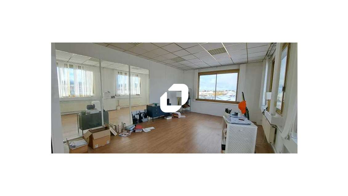 A louer Bureaux 290m² Noisy le sec