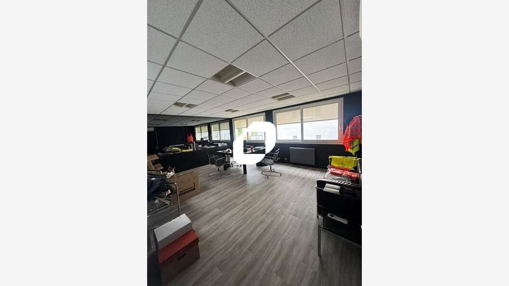 A louer Bureaux 862m² Noisy le sec