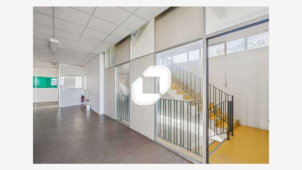 A louer Bureaux 785m² Noisy le sec