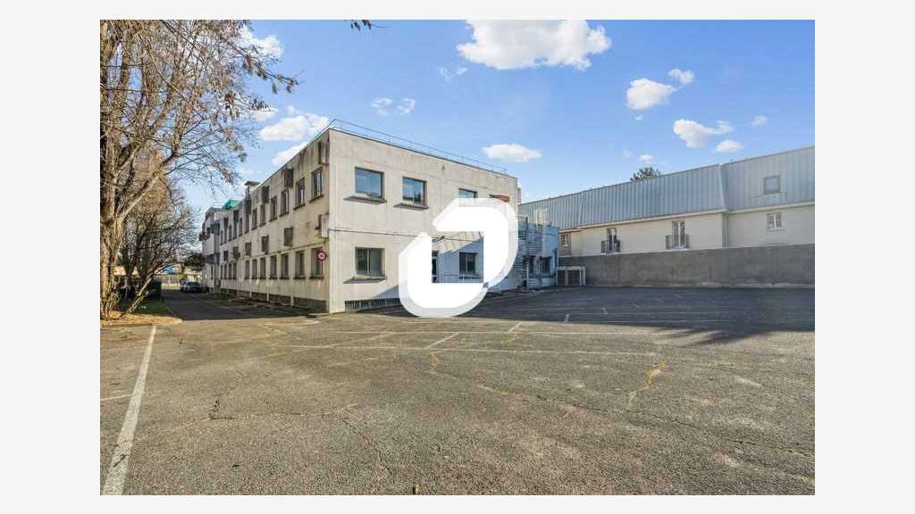 A louer Bureaux 785m² Noisy le sec
