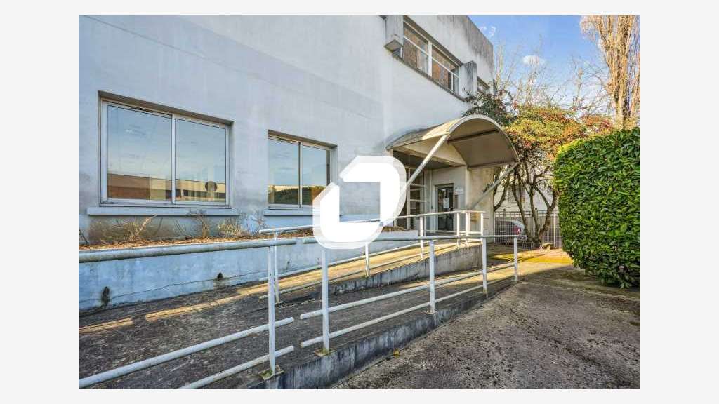 A louer Bureaux 785m² Noisy le sec