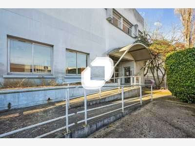 A louer Bureaux 785m² Noisy le sec