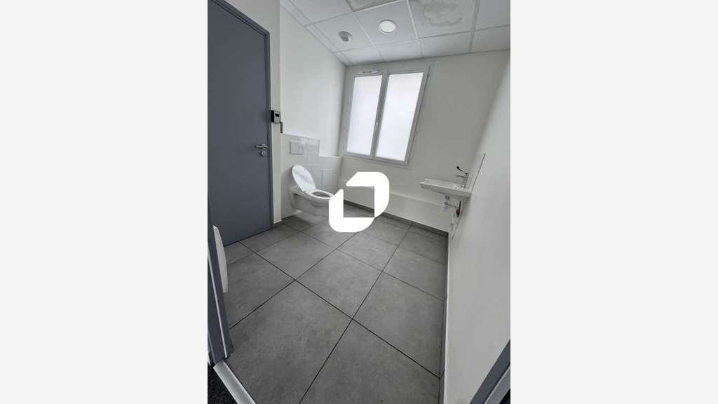 A louer Bureaux 289m² Noisy le sec