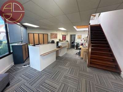 A louer bureaux 410m² sur deux niveaux à Balma