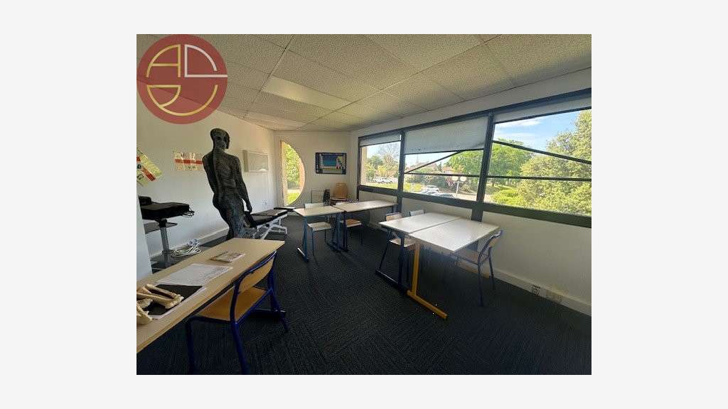 A louer bureaux 410m² sur deux niveaux à Balma