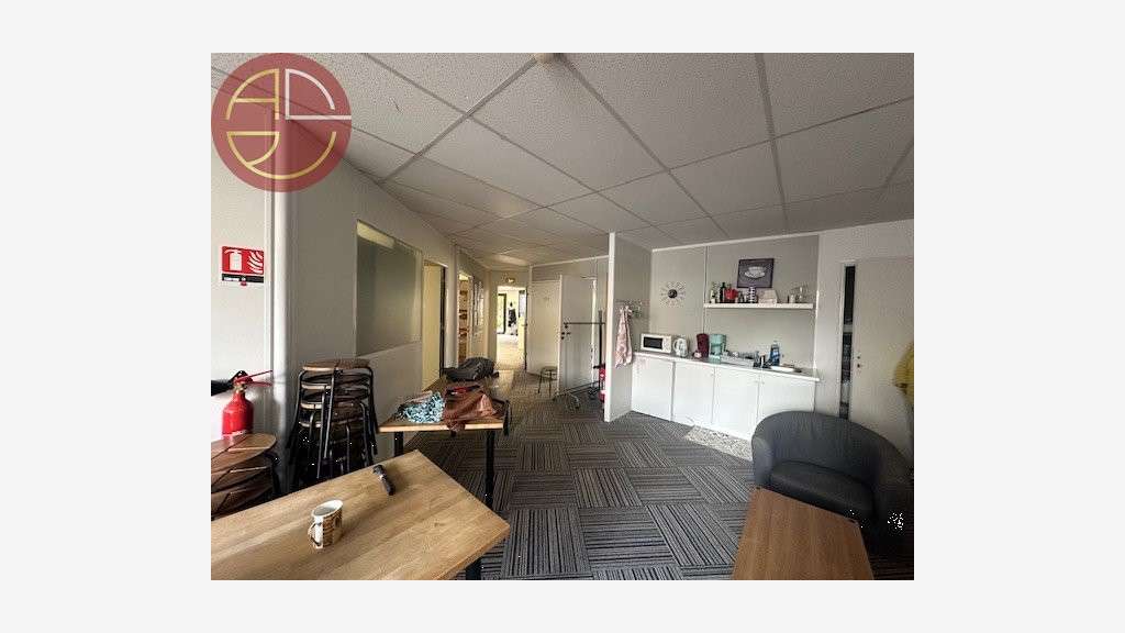 A louer bureaux 410m² sur deux niveaux à Balma