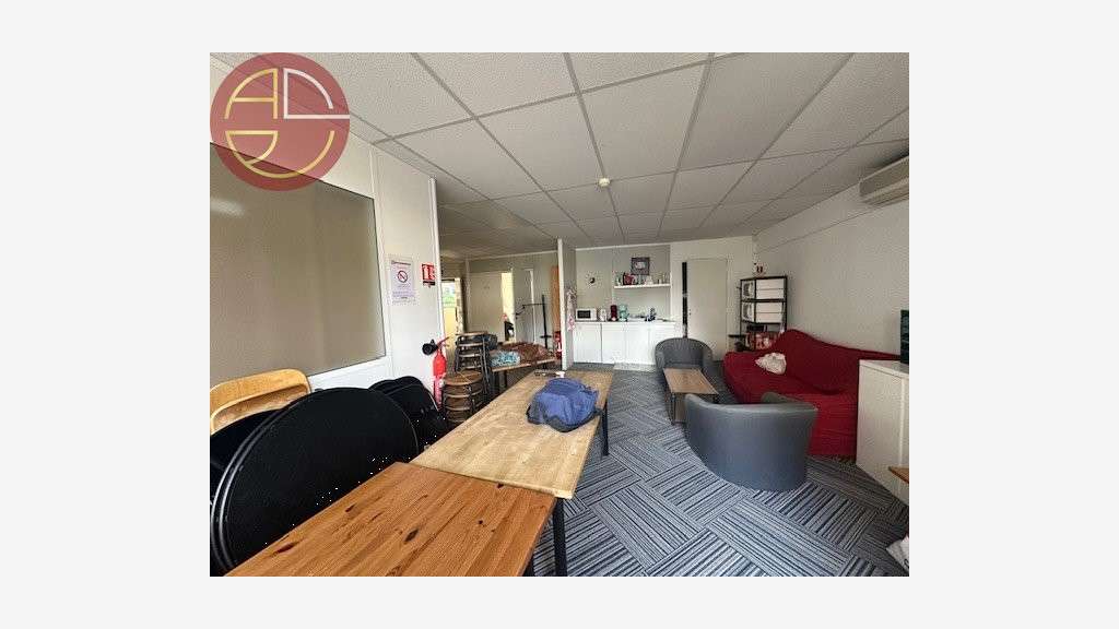 A louer bureaux 410m² sur deux niveaux à Balma