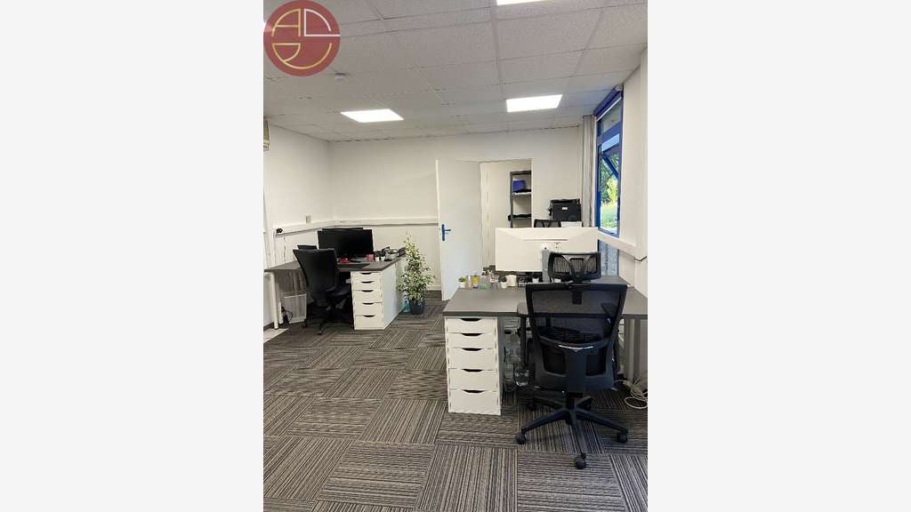 A louer bureaux 82m² RDC à Saint-Jean
