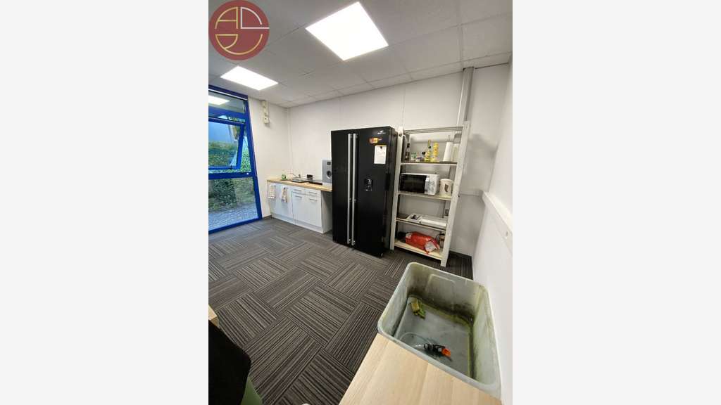 A louer bureaux 82m² RDC à Saint-Jean