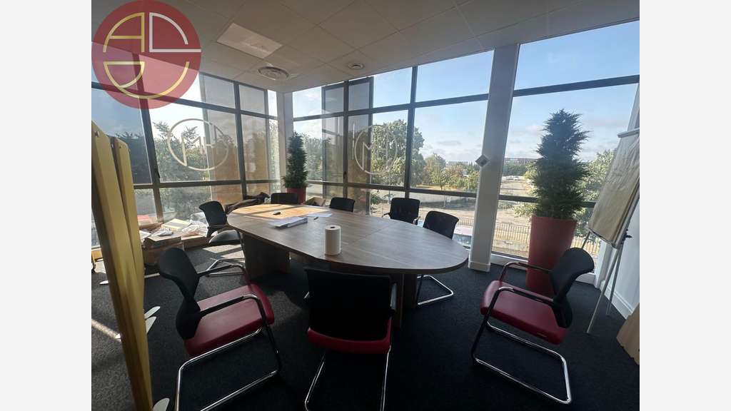 A louer bureaux 146m² R+1 à Colomiers