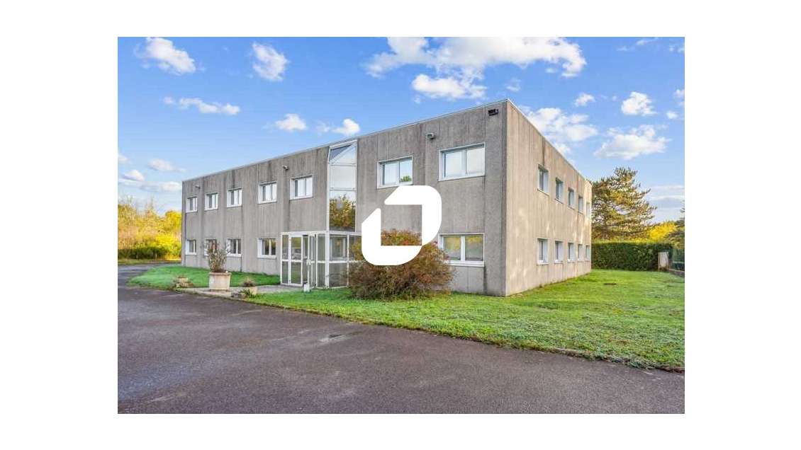 A louer Bureaux 370m² Nozay