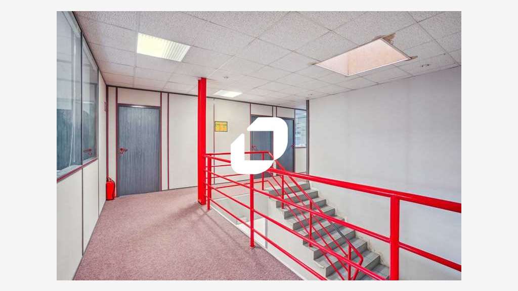 A louer Bureaux 200m² Nozay