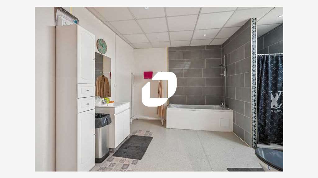 A louer Bureaux 150m² Nozay