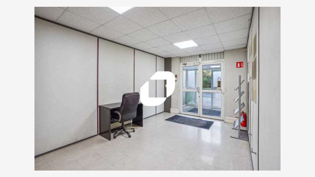 A louer Bureaux 370m² Nozay