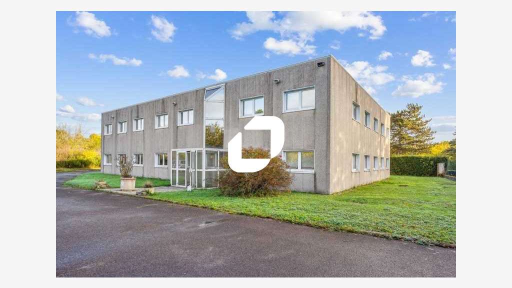 A louer Bureaux 370m² Nozay