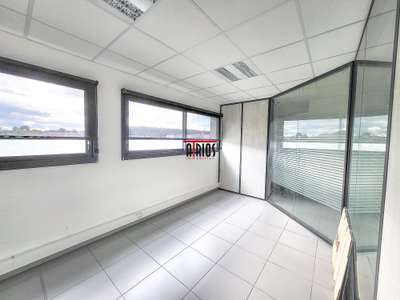 Bureau de 60m² à louer au 2ème étage à Ollioules