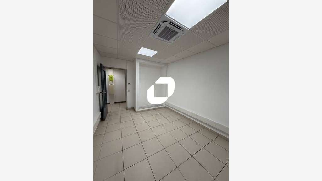 A louer Bureaux 66m² Orgeval