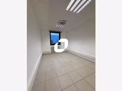 A louer Bureaux 79m² Orgeval