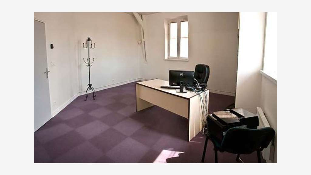 A louer bureaux de 18m² à Orléans proche théâtre