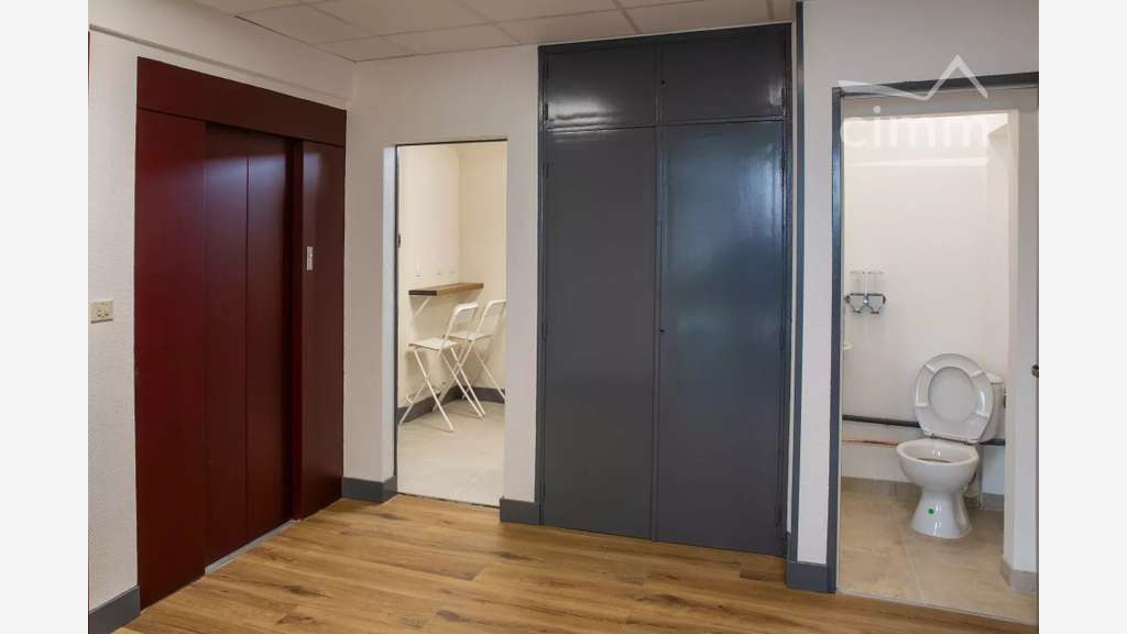 Plateau de bureaux neufs 261m² à Orléans centre