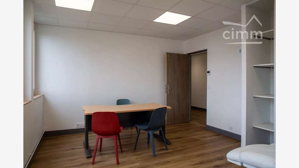 Plateau de bureaux neufs 261m² à Orléans centre