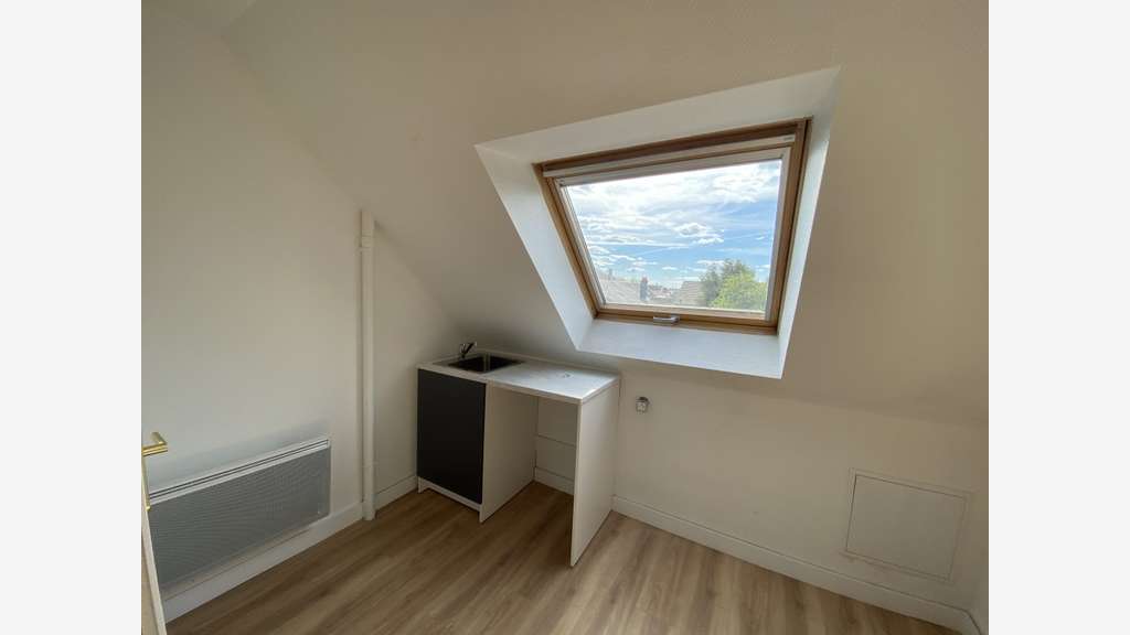 Bureau 110m² R+1 à louer à Orléans