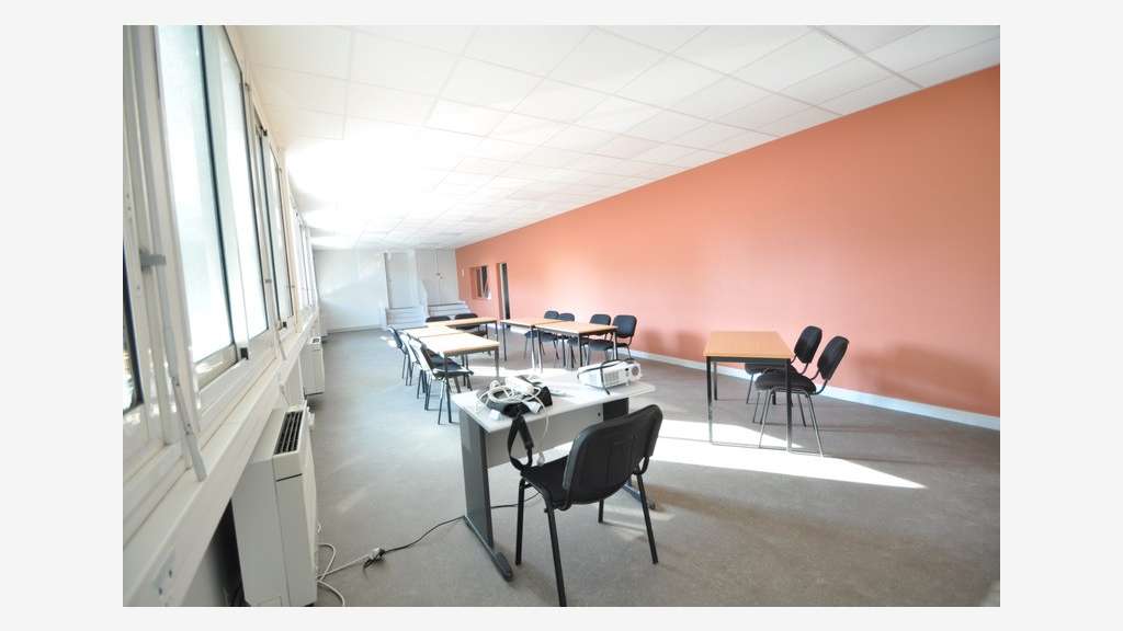 A louer bureaux 141m² R+1 à Orléans centre Gare