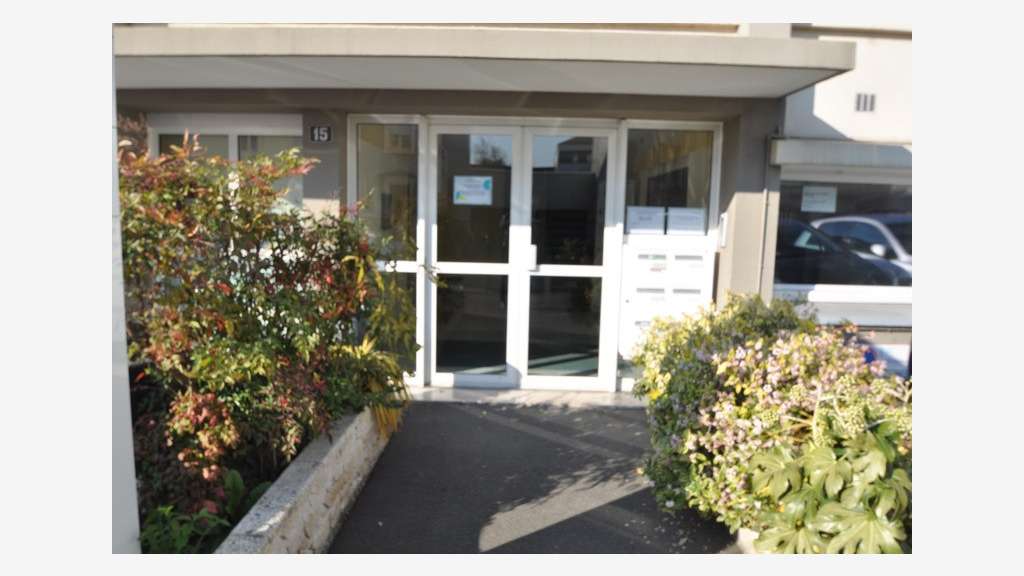 A louer bureaux 141m² R+1 à Orléans centre Gare