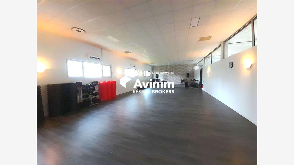 Très beau local 138m²à louer à Orléans