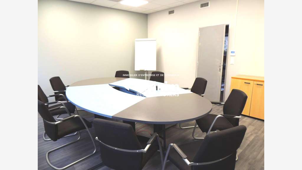 Bureaux de 250m² à louer à Orléans Sud