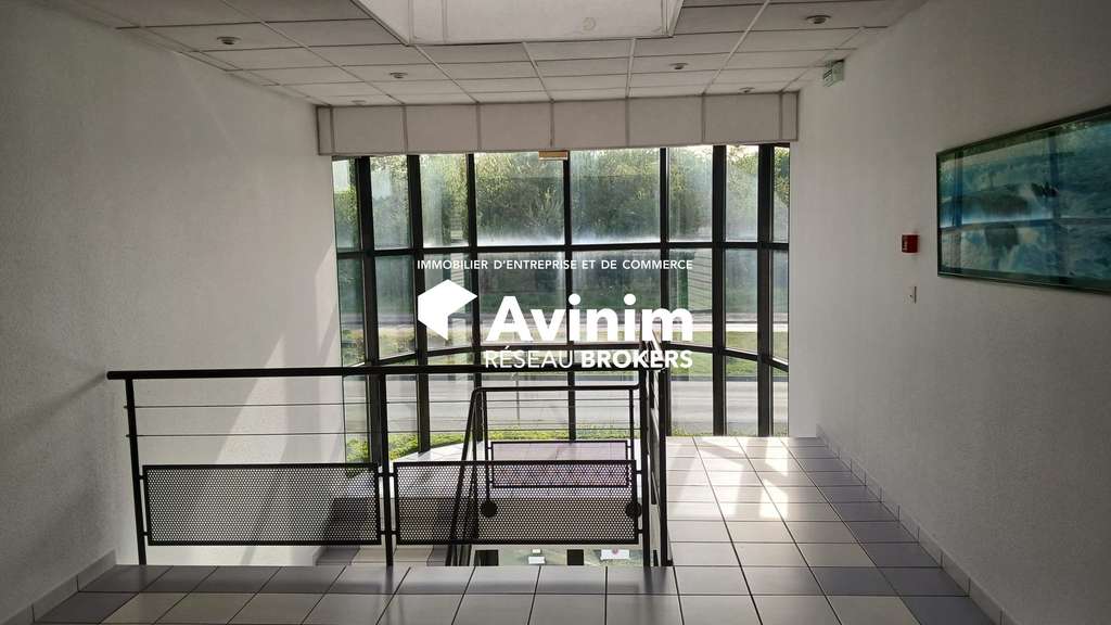Très beau plateau de bureau 100m² à louer Orléans