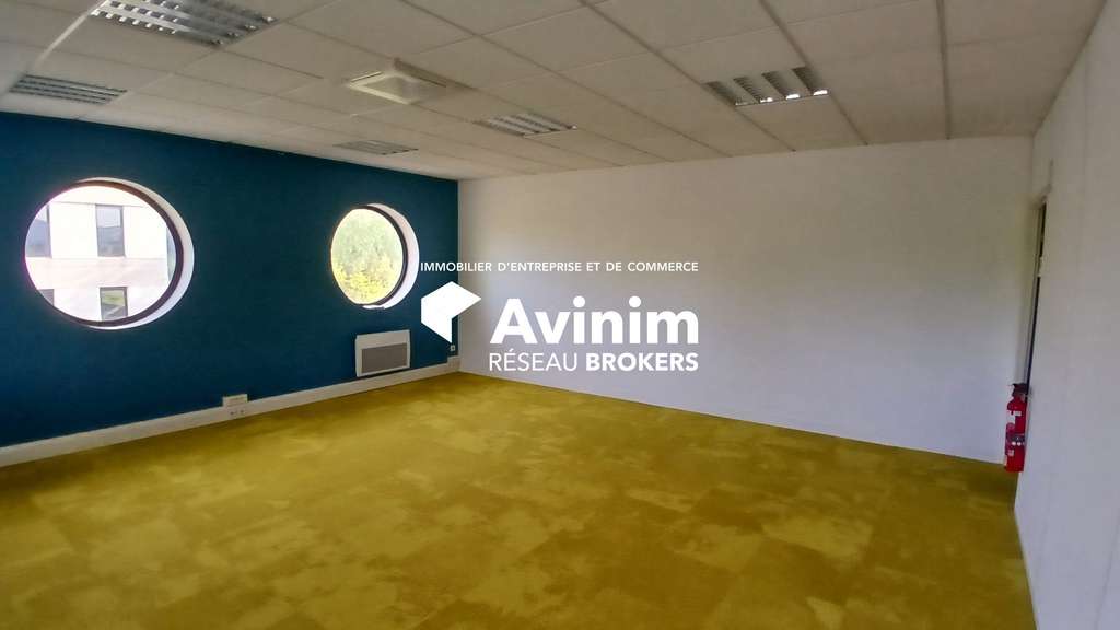 Très beau plateau de bureau 100m² à louer Orléans