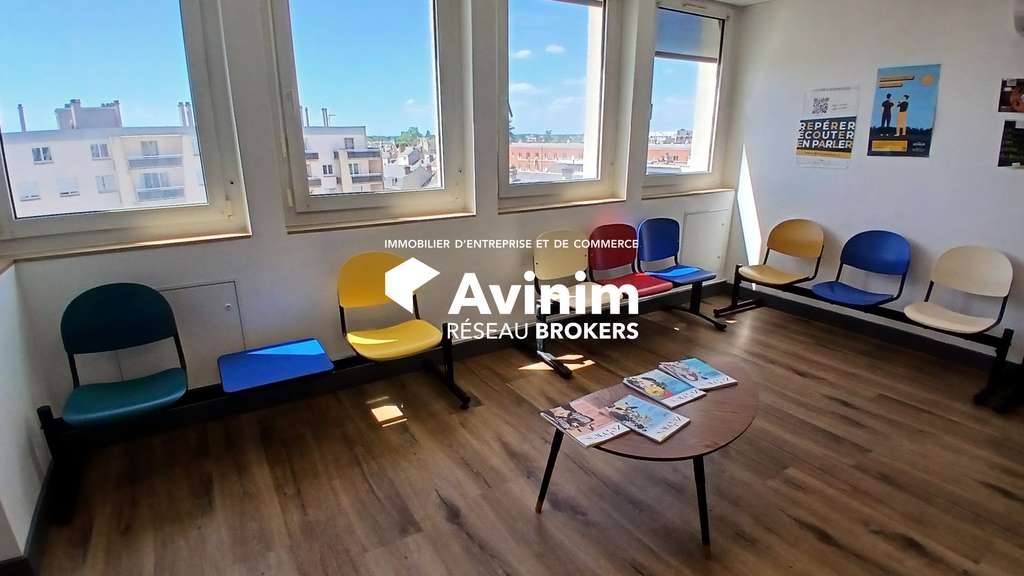 Bureaux 260m² proche gare & tram à Orléans
