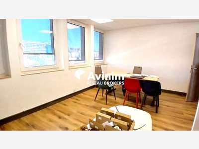 Bureaux 260m² proche gare & tram à Orléans
