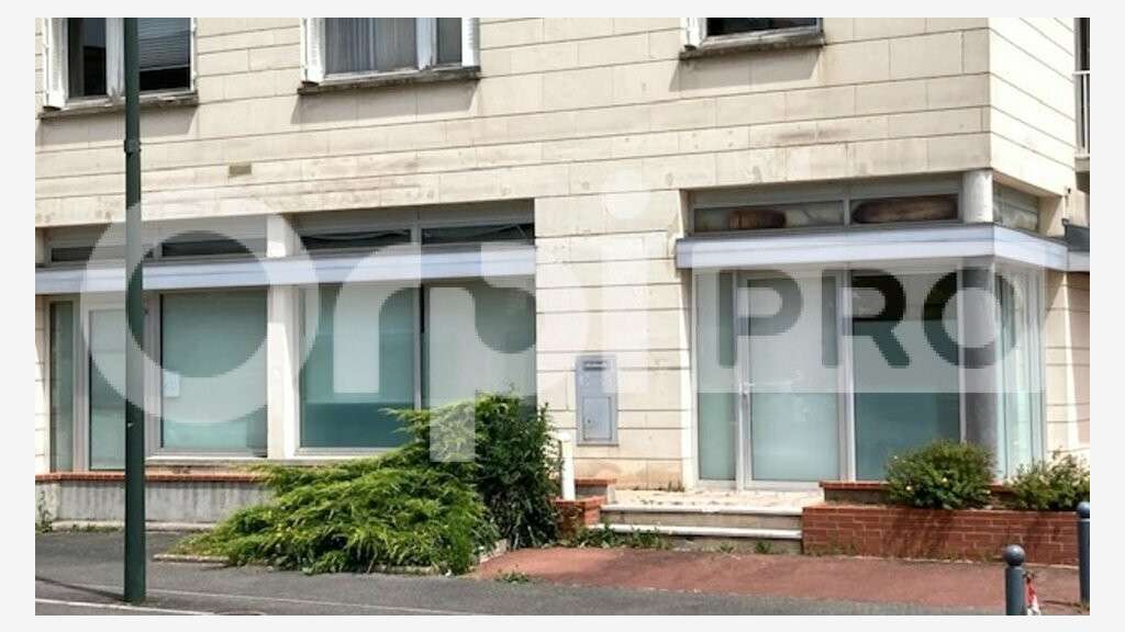 A louer local professionnel lumineux à Orléans