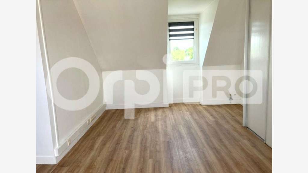 A louer bureaux de 100m² à Orléans Nationale 20