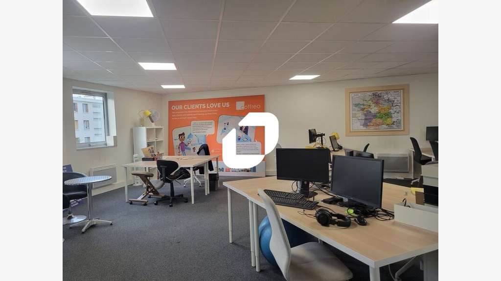 A louer Bureaux 290m² Orsay