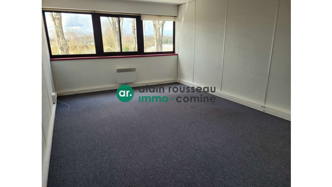 A louer bureaux 56.50m² R+1 à Orvault Forum