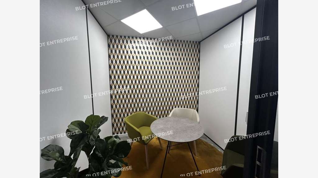 A louer bureaux 275m² belle visibilité à Orvault